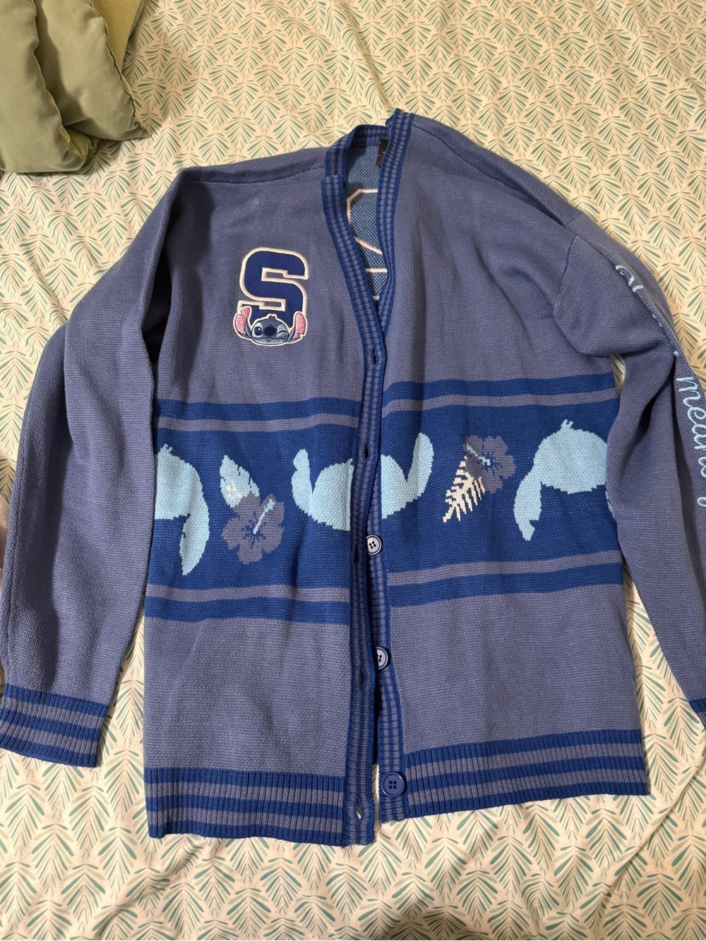 Disney Women's Navy and Light Blue Stitch-Pattern Cardigan